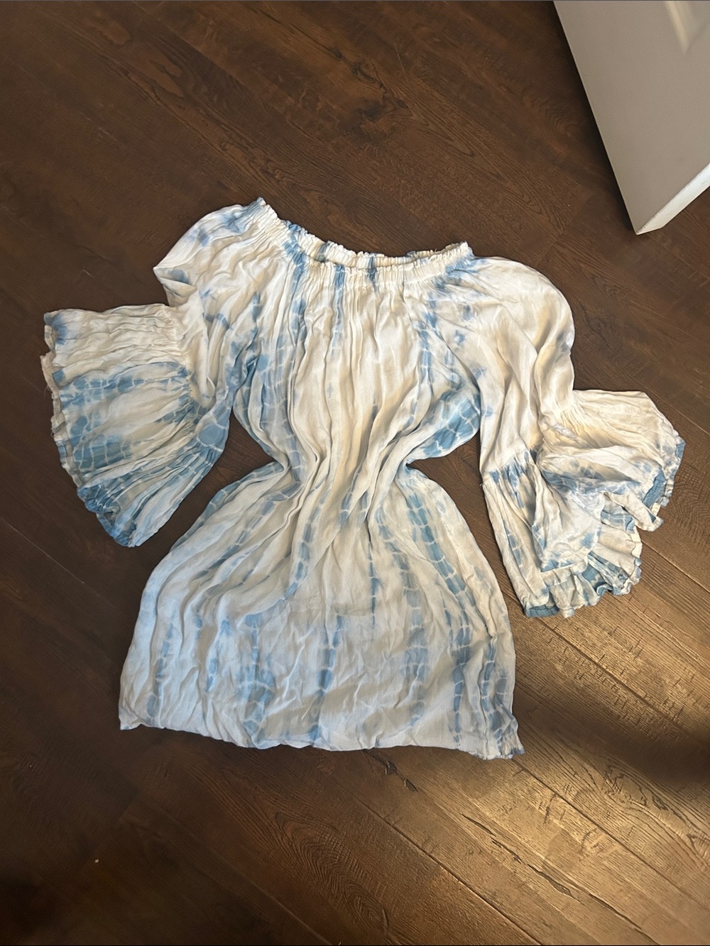Raviya White and Light Blue Tie-Dye Off-Shoulder Mini Dress